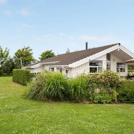 Tjakko - 700m From The Sea In Se Jutland By Interhome Nedre Lysabild