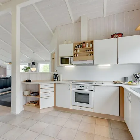 בית נופש Tjakko - 900m From The Sea By Interhome