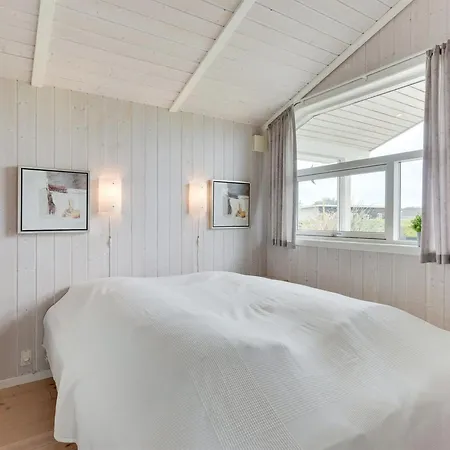 Tjakko - 900m From The Sea By Interhome Feriehus *