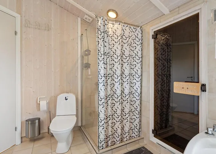 Holiday home Tjakko - 900m From The Sea By Interhome