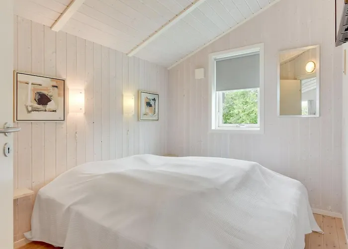 Tjakko - 900m From The Sea By Interhome