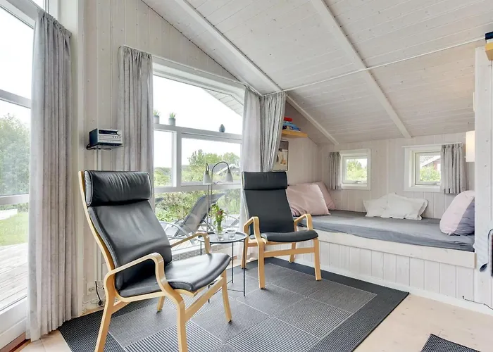 Tjakko - 900m From The Sea By Interhome *